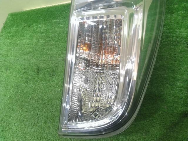 Right Tail Light NISSAN Dayz roox 2014 DBA-B21A — photo 3