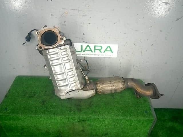 Exhaust Manifold MAZDA CX-5 2013 LDA-KE2AW — photo 2