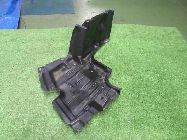 Cover TOYOTA Aqua 2011 DAA-NHP10 — photo 1