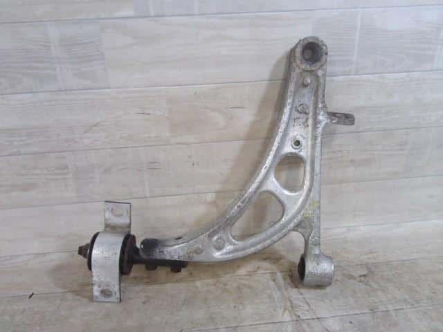 Front Left Lower Control Arm SUBARU Impreza 2001 TA-GGA 20202FE090 — photo 1