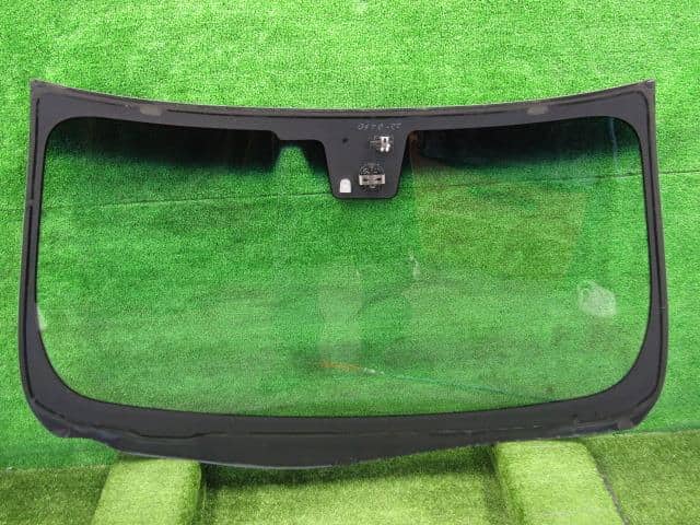 Front Windshield NISSAN Fuga 2009 DBA-KY51 — photo 5
