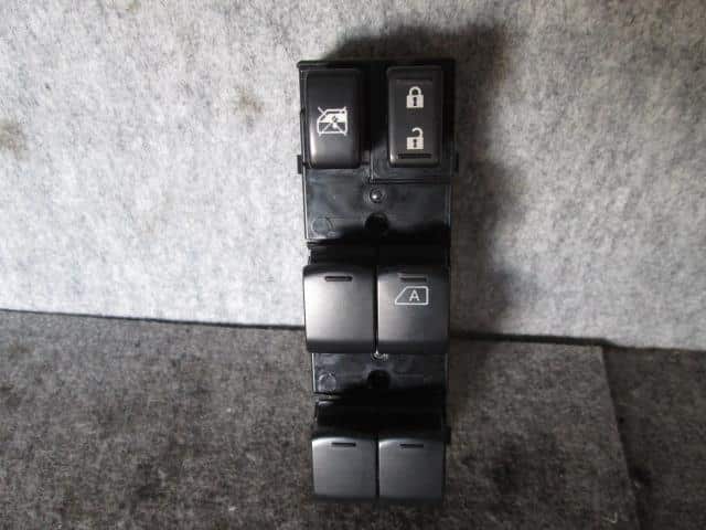 Power Window Switch NISSAN Note 2013 DBA-E12 — photo 1