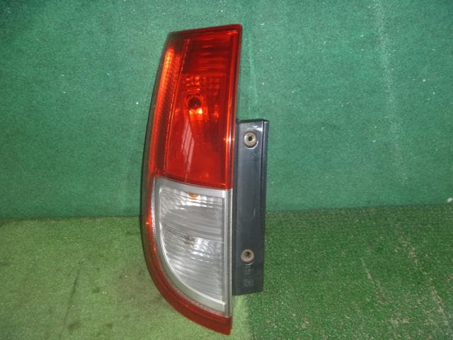 Left Tail Light NISSAN Moco 2006 DBA-MG22 — photo 3