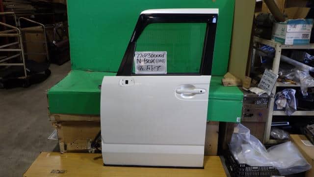 Front Left Door Assembly HONDA N BOX 2014 DBA-JF1 — photo 1