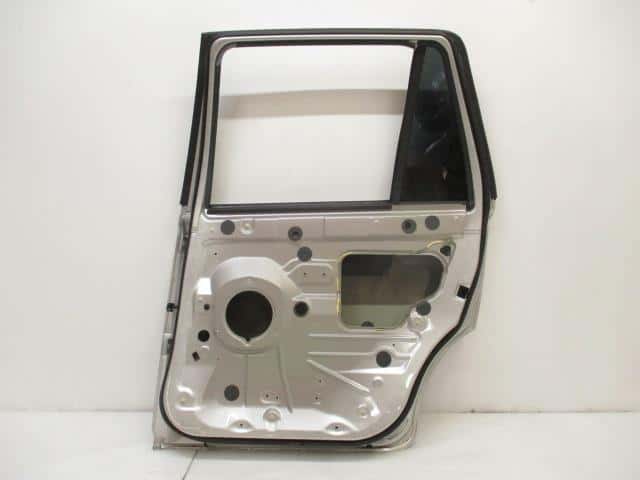 Rear Right Door Assembly VOLVO Volvo 90 series 2007 CBA-CB6324AW — photo 9