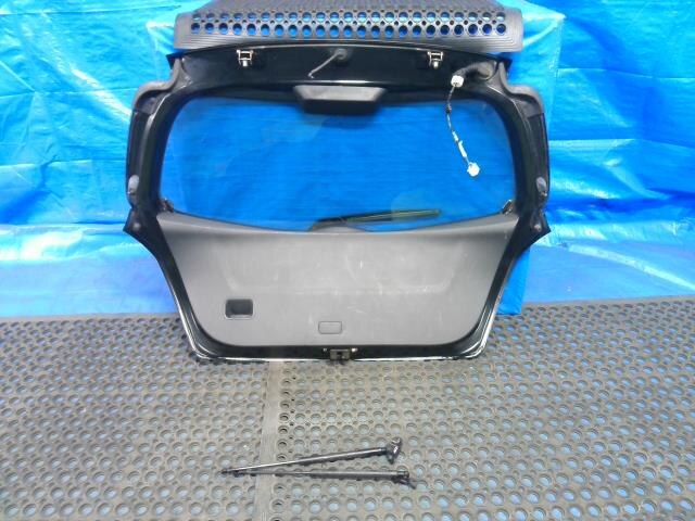 Back Door Assembly TOYOTA Vitz 2006 DBA-KSP90 — photo 2