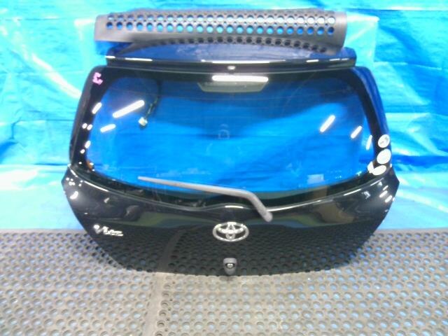 Back Door Assembly TOYOTA Vitz 2006 DBA-KSP90 — photo 1