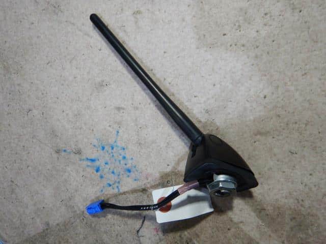 Antenna NISSAN Note 2012 DBA-NE12 — photo 2