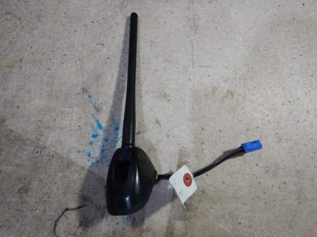Antenna NISSAN Note 2012 DBA-NE12 — photo 1