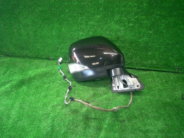 Right Side Mirror NISSAN Elgrand 2010 DBA-TNE52 — photo 1