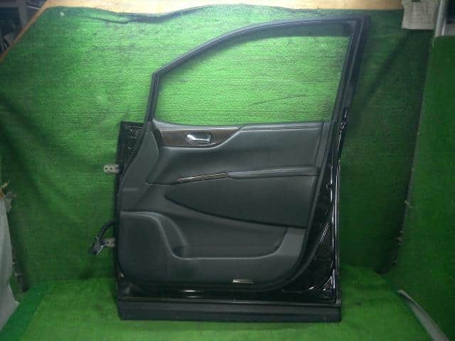 Front Right Door Assembly NISSAN Elgrand 2010 DBA-TNE52 — photo 7