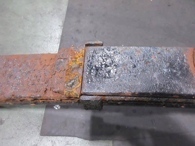 Front Right Leaf Spring Assembly Mitsubishi Fuso 1995 KC-FE516B MC093434 — photo 9