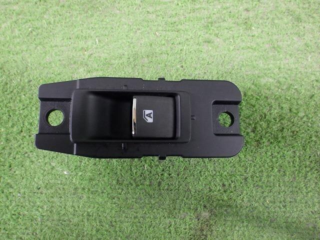 Power Window Switch TOYOTA Harrier 2018 DBA-ZSU60 — photo 1