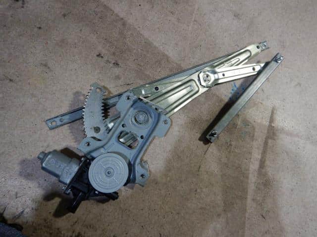 Front Left Door Regulator HONDA Life 2013 DBA-JC1 — photo 1