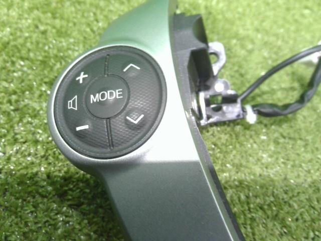 Switch TOYOTA Prius Alpha DAA-ZVW41 — photo 3