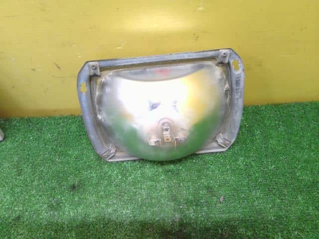 Left Headlight DAIHATSU Hijet 1992 V-S83P 8111087D86000 — photo 3