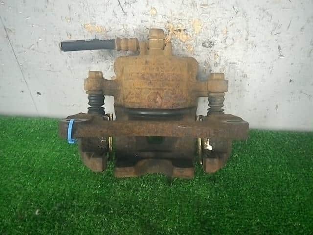 Front Left Caliper MITSUBISHI Delica D2 2012 DBA-MB15S — photo 2