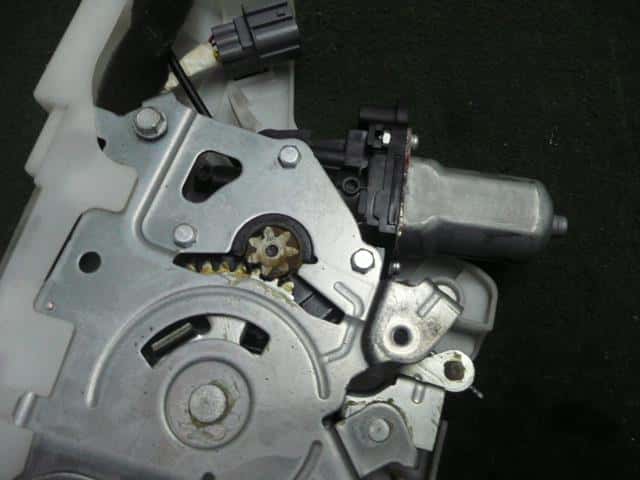 Rear Left Door Closer Motor HONDA Step Wagon 2011 DBA-RK1 — photo 2