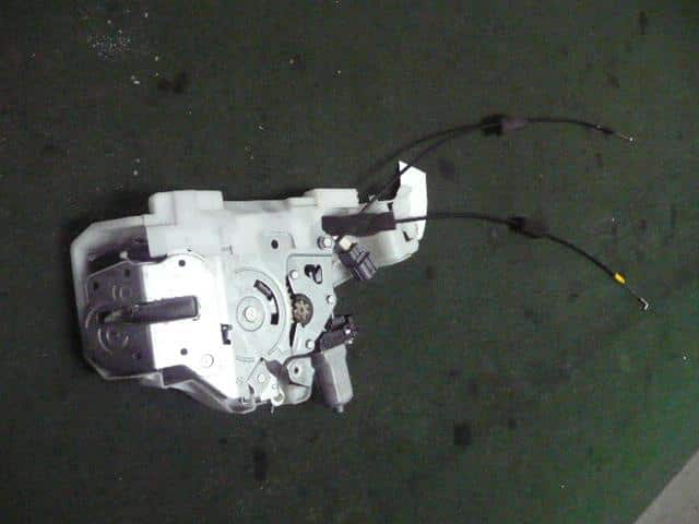 Rear Left Door Closer Motor HONDA Step Wagon 2011 DBA-RK1 — photo 1