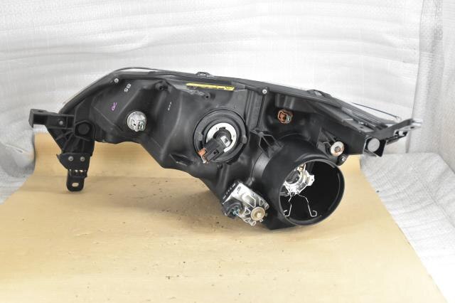 Right Headlight TOYOTA Spade 2012 DBA-NCP141 — photo 3