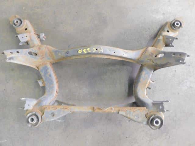 Rear Member Assembly NISSAN Laurel 1989 E-HC33 5540085L22 — photo 1