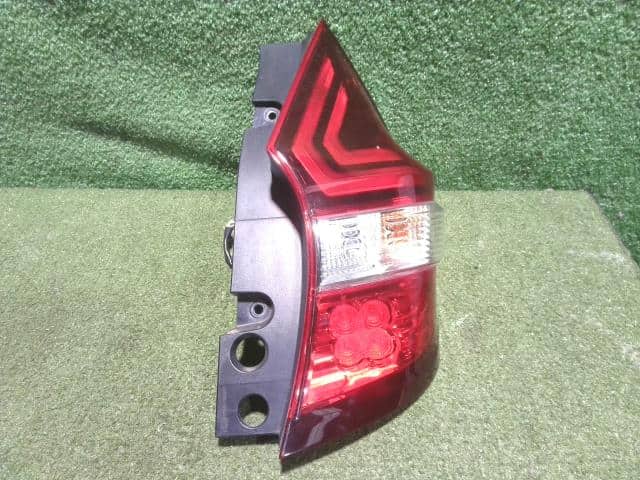 Right Tail Light NISSAN Note 2017 DAA-HE12 — photo 1