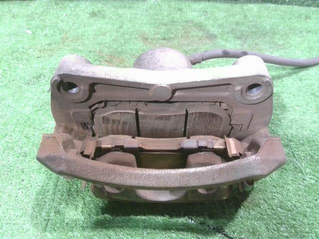 Front Right Caliper NISSAN JUKE 2010 DBA-YF15 — photo 2