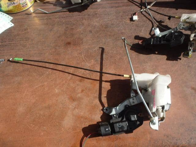 Rear Left Door Lock Actuator SUZUKI Wagon R 2006 DBA-MH21S — photo 1