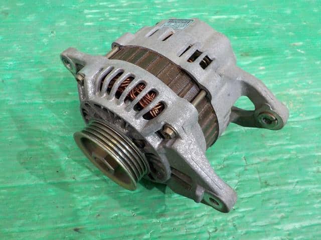 Alternator Mitsubishi Fuso 2001 GE-FB510B MD354801 — photo 1