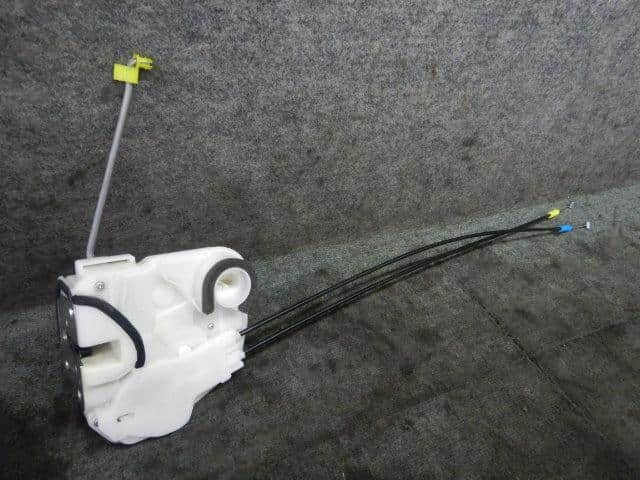 Front Left Door Lock Actuator NISSAN Dayz 2014 DBA-B21 — photo 1