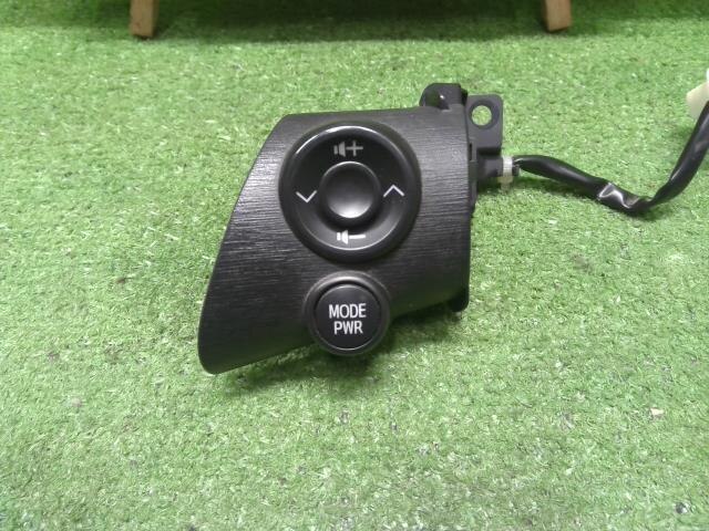 Switch TOYOTA IQ 2011 DBA-KGJ10 — photo 3