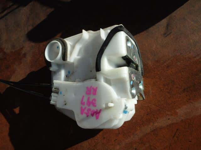 Rear Right Door Lock Actuator MITSUBISHI Mirage 2012 DBA-A05A — photo 4