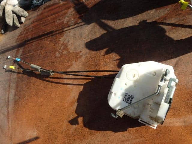 Rear Right Door Lock Actuator MITSUBISHI Mirage 2012 DBA-A05A — photo 1