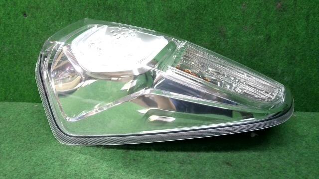 Left Tail Light NISSAN Dayz roox 2018 DBA-B21A — photo 2