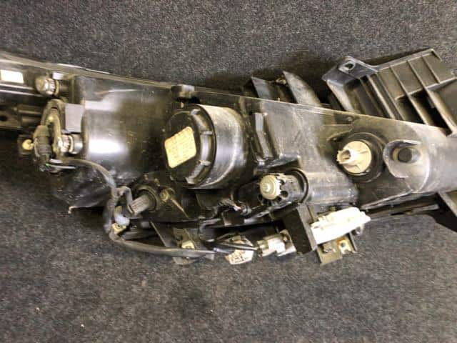 Left Headlight MAZDA Biante 2009 DBA-CCEAW — photo 6