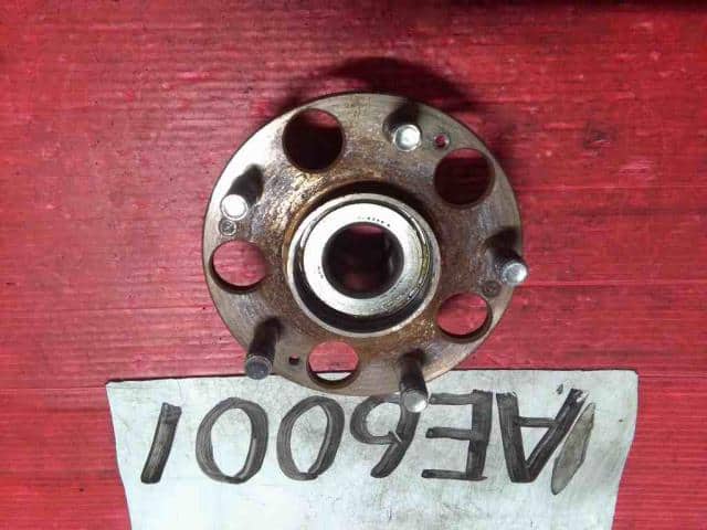 Rear Wheel Hub HONDA CR-Z 2010 DAA-ZF1 — photo 1
