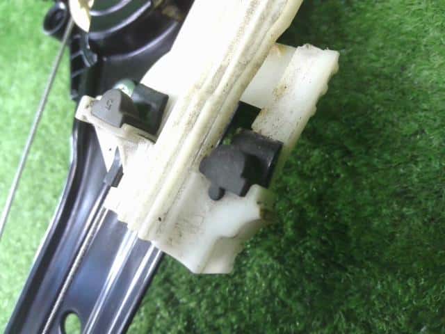 Front Left Door Regulator Fiat Fiat 500 2012 ABA-31209 — photo 2