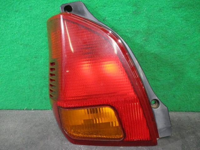 Left Tail Light MITSUBISHI Minica 2000 GD-H42V — photo 1