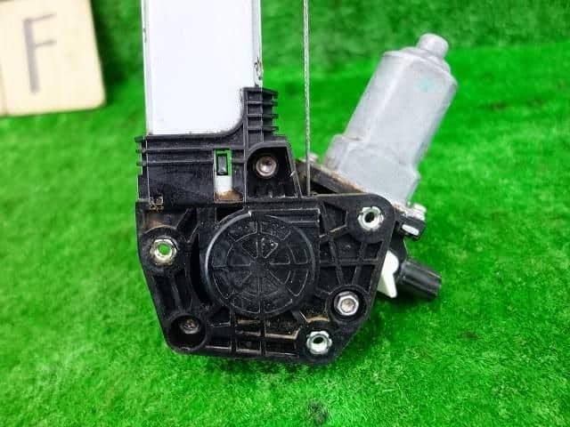 Front Left Door Regulator HONDA Crossroad 2007 DBA-RT3 72250SYPJ11 — photo 6