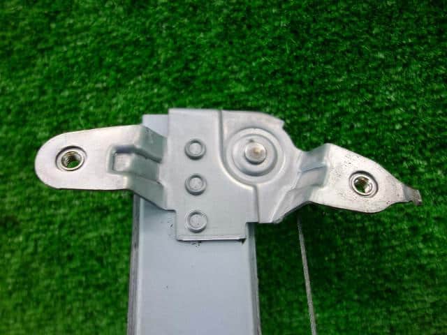 Front Left Door Regulator HONDA Crossroad 2007 DBA-RT3 72250SYPJ11 — photo 8