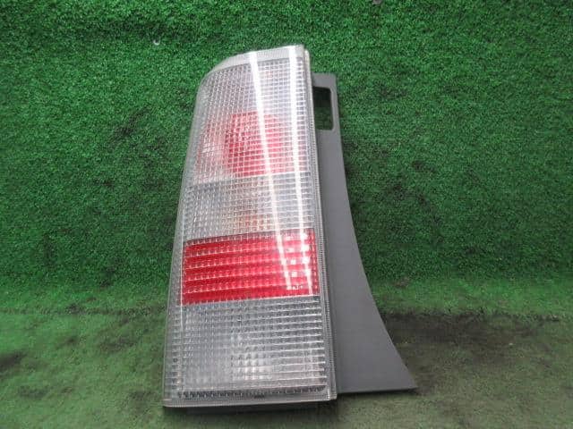 Left Tail Light TOYOTA bB 2004 CBA-NCP31 — photo 1
