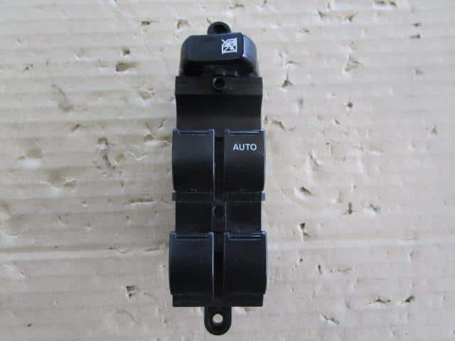 Power Window Switch SUZUKI Alto 2012 DBA-HA25S — photo 1