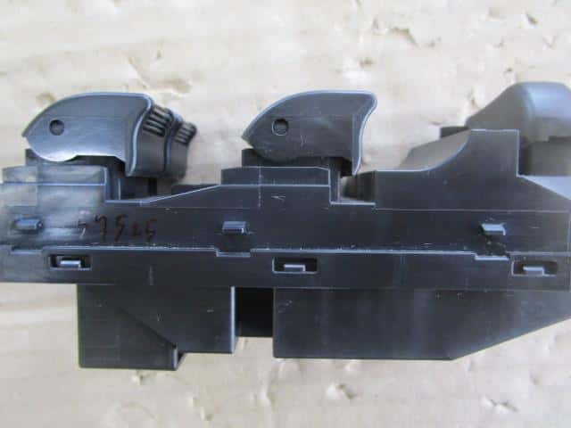 Power Window Switch SUZUKI Alto 2012 DBA-HA25S — photo 5