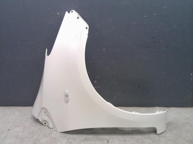 Right Fender Panel TOYOTA Vitz 2005 DBA-SCP90 — photo 1