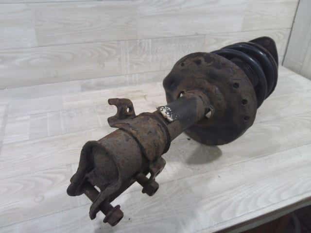 Front Left Strut SUBARU Forester 2007 TA-SG5 — photo 4