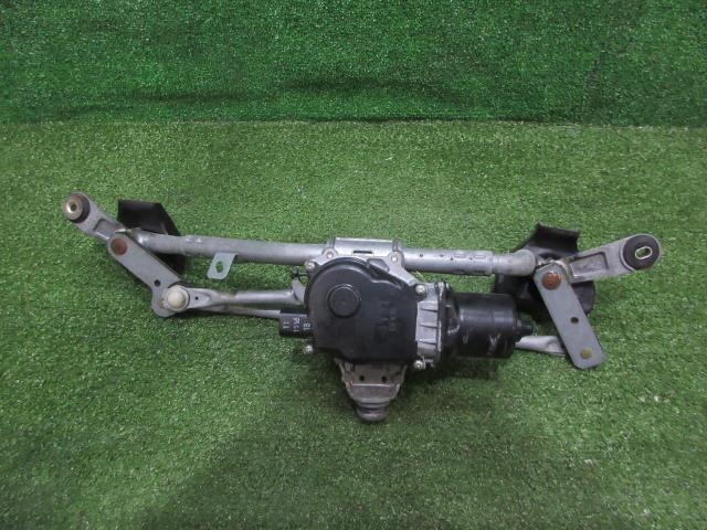 Front Wiper Motor TOYOTA Prius Alpha 2012 DAA-ZVW41 — photo 2