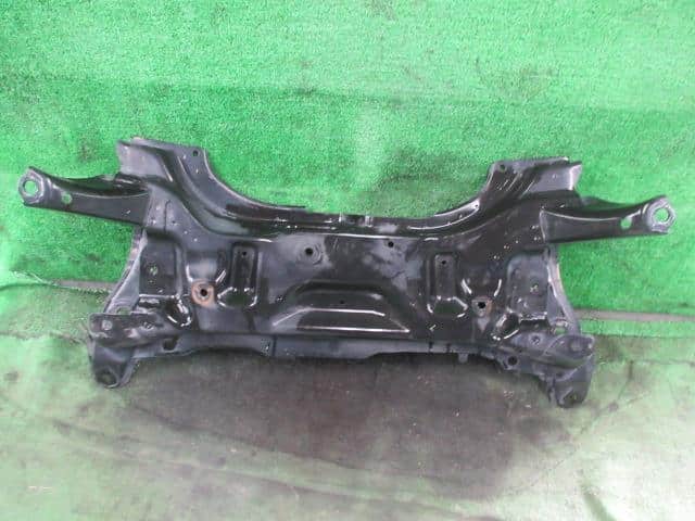 Front Member TOYOTA Aqua 2014 DAA-NHP10 — photo 1