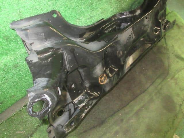 Front Member TOYOTA Aqua 2014 DAA-NHP10 — photo 2