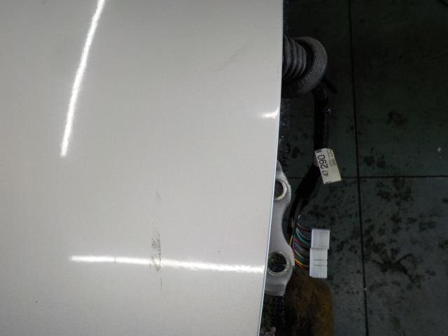 Front Right Door Assembly TOYOTA Prius 2010 DAA-ZVW30 — photo 9