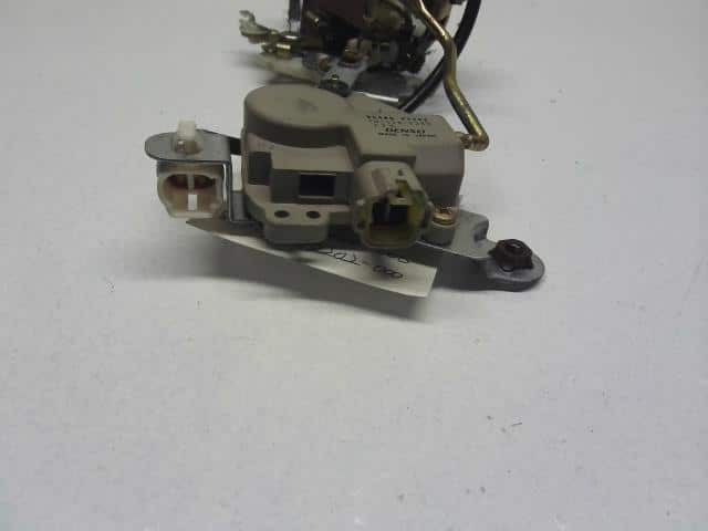 Rear Left Door Lock Actuator DAIHATSU Mira 2002 LA-L711S 6930497206 — photo 3